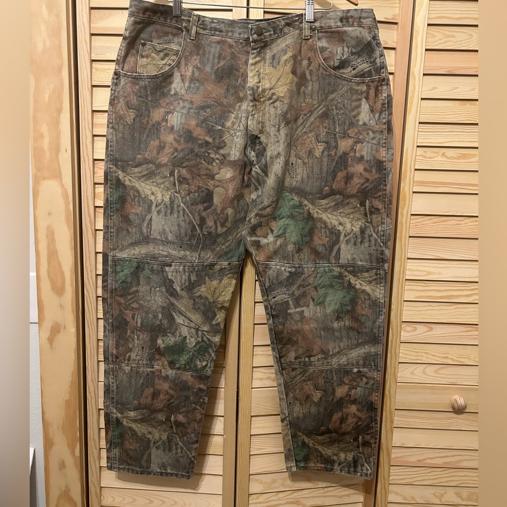 Wrangler Camo Pants